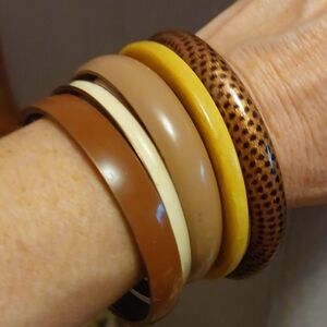 Lot Of 5 Retro Bangles Brown Tones Plastic Metal